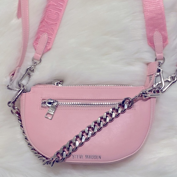 Steve Madden Handbags - Steve Madden Cobraa Pink Crossbody New Excellent Condition
